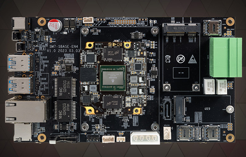 Presentato il computer AI a scheda singola Firefly AIO-1684XQ