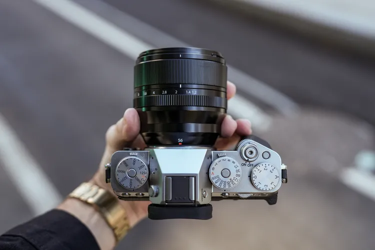 Fujifilm présente l'appareil photo sans miroir X-T5