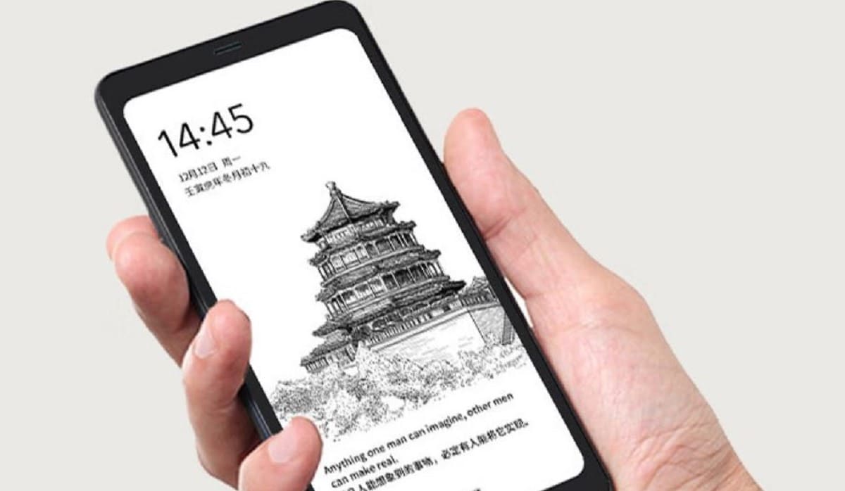 ハイセンスがE-Inkディスプレイを搭載したHi Reader Proスマートフォンをリリース