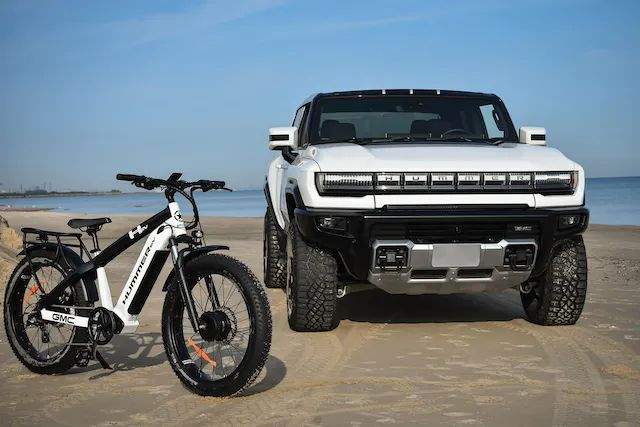 Hummer EV 전기 자전거, 4륜 구동 및 광폭 오프로드 타이어를 3,999달러에 제공