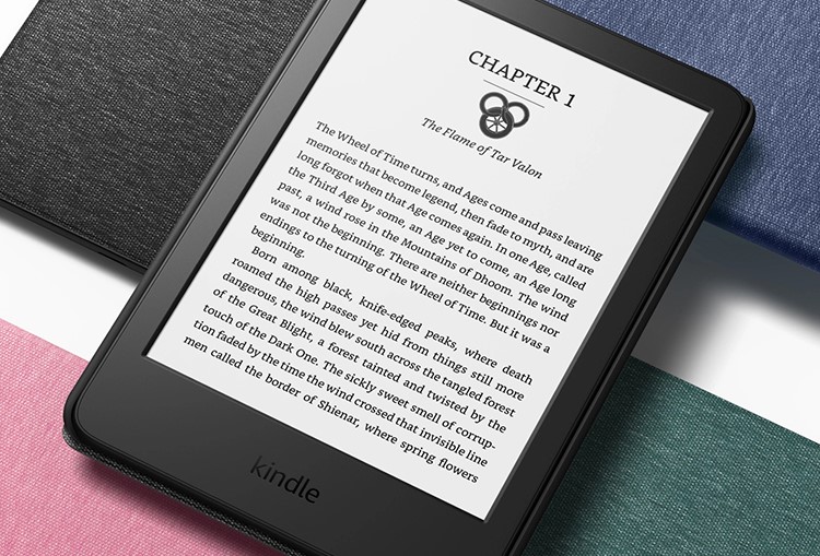 Il modello base Amazon Kindle ottiene un connettore USB-C e un display aggiornato