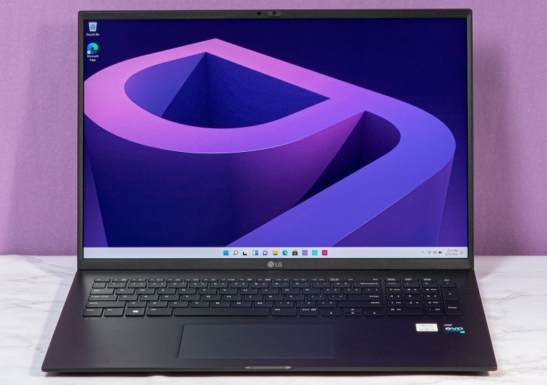 LG lancia il laptop Gram 17 2022 in una custodia robusta
