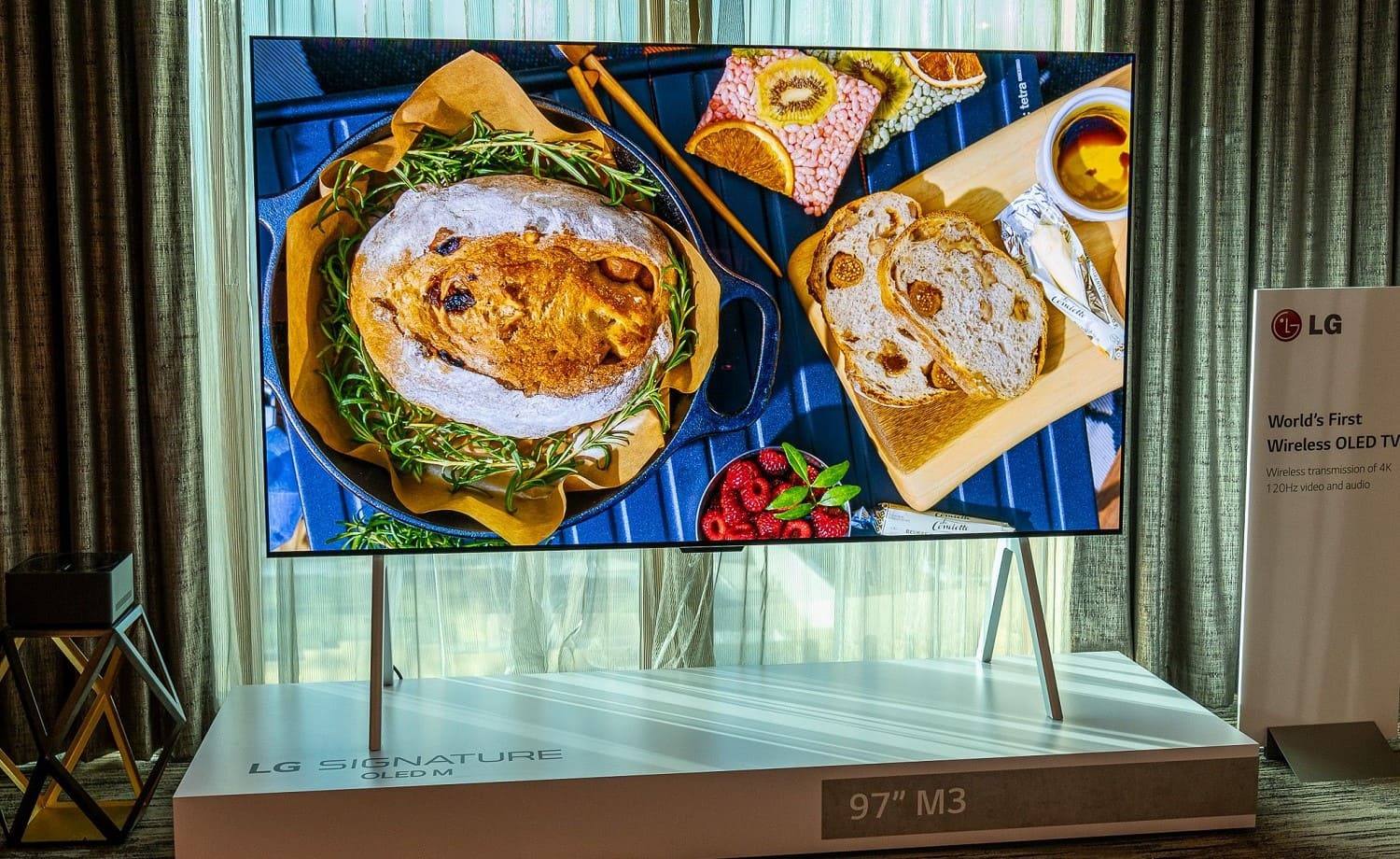 Der kabellose Fernseher LG Signature OLED M3 wird vorgestellt