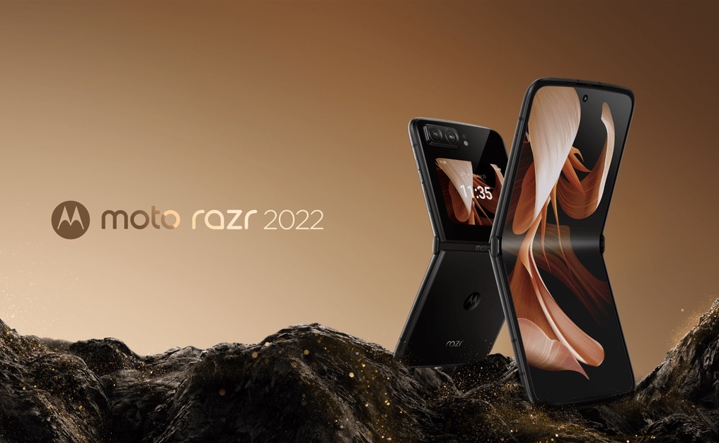 Presentato lo smartphone pieghevole Moto Razr 2022 con processore Snapdragon 8+ Gen 1