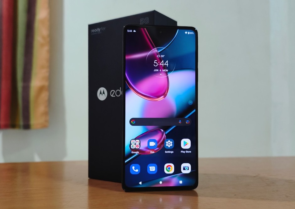 Motorola Edge 30 Neoスマートフォンは、最大8 GBのRAMとSnapdragon 695を取得します