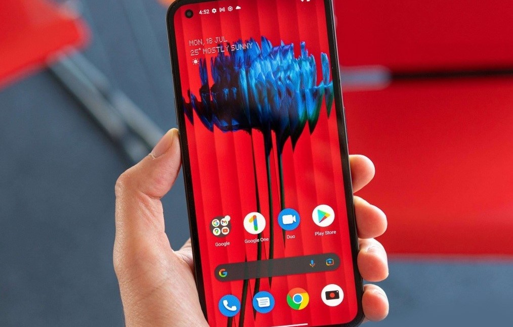 Smartphone Nothing Phone 2 riceverà una batteria da 5000 mAh e una custodia senza retroilluminazione