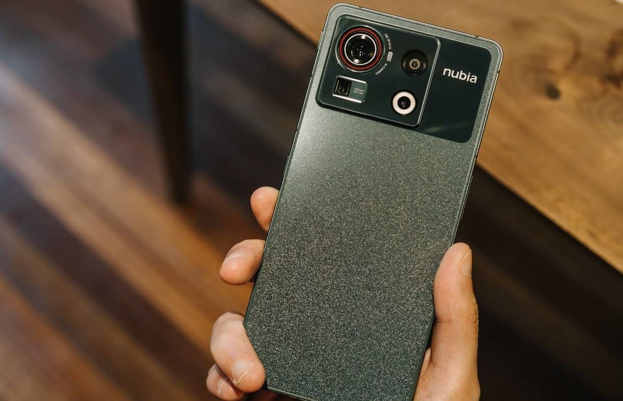 Nubia Z50シリーズのスマートフォンは12月19日に発表されます