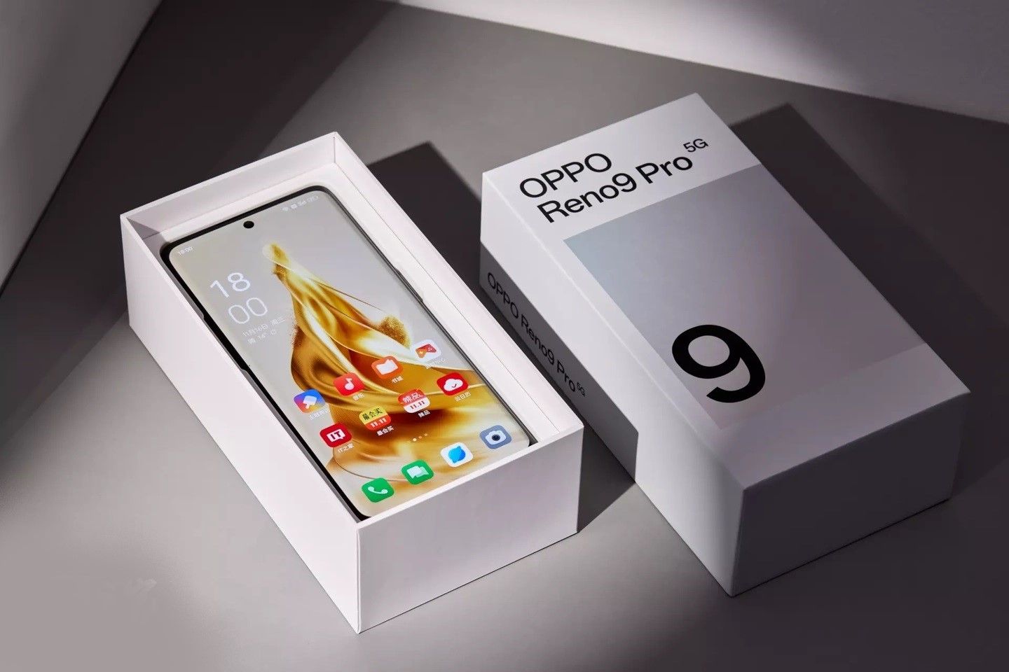 OppoがReno 9およびReno 9 Proスマートフォンを発表