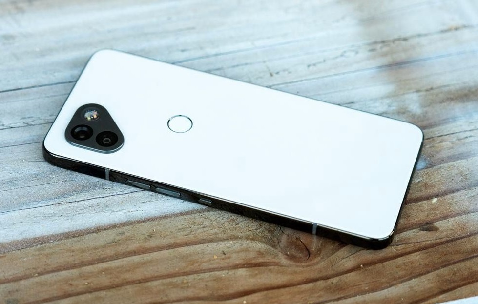 OSOM OV1スマートフォンは、Snapdragon 8+ Gen 1プロセッサを搭載します