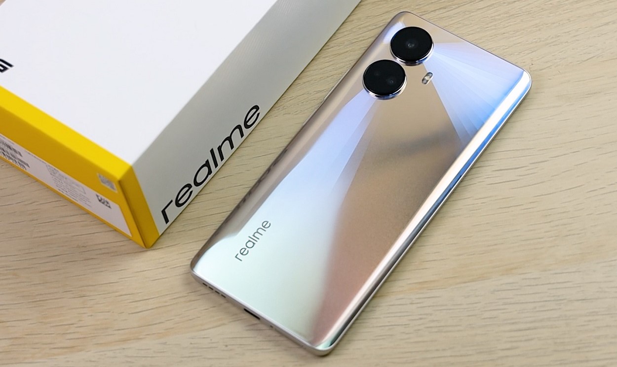 Realme 10 Pro および 10 Pro+ は 300 ドルから