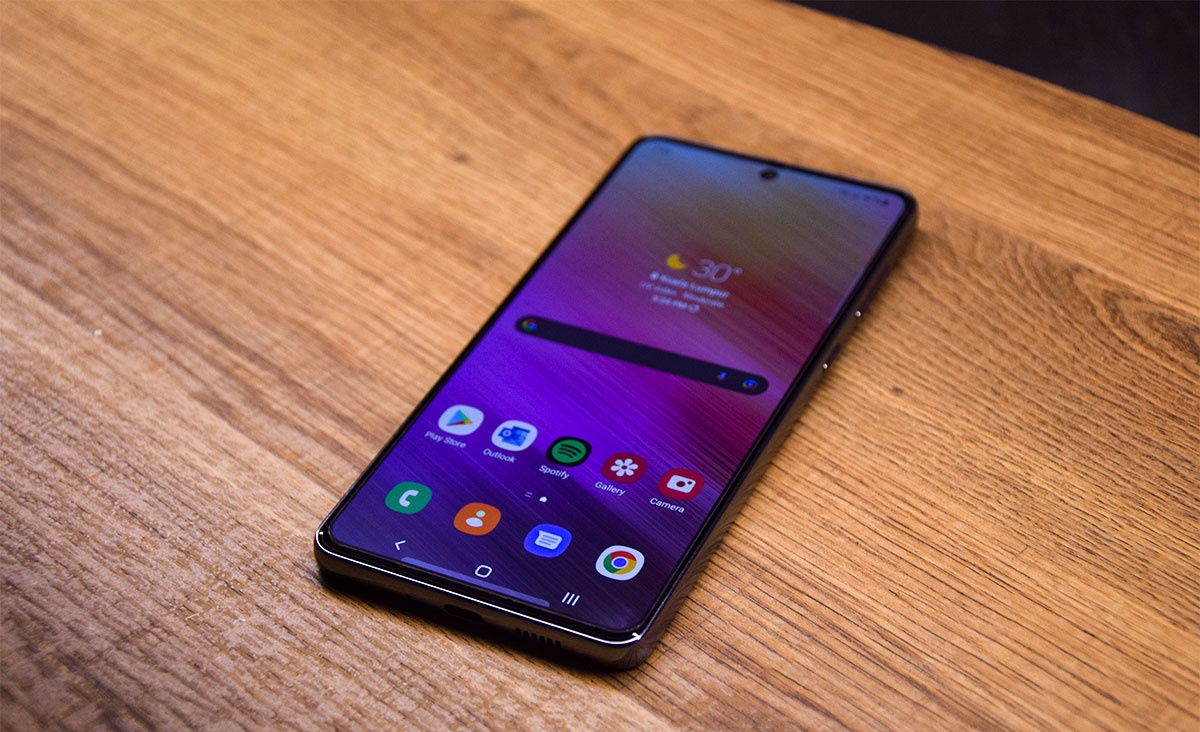 Samsung inizia ad aggiornare Galaxy A73 5G a One UI 5.0