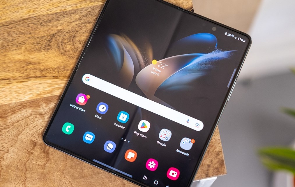 Samsung Galaxy Z Fold4 è il primo smartphone al mondo con Android 12L