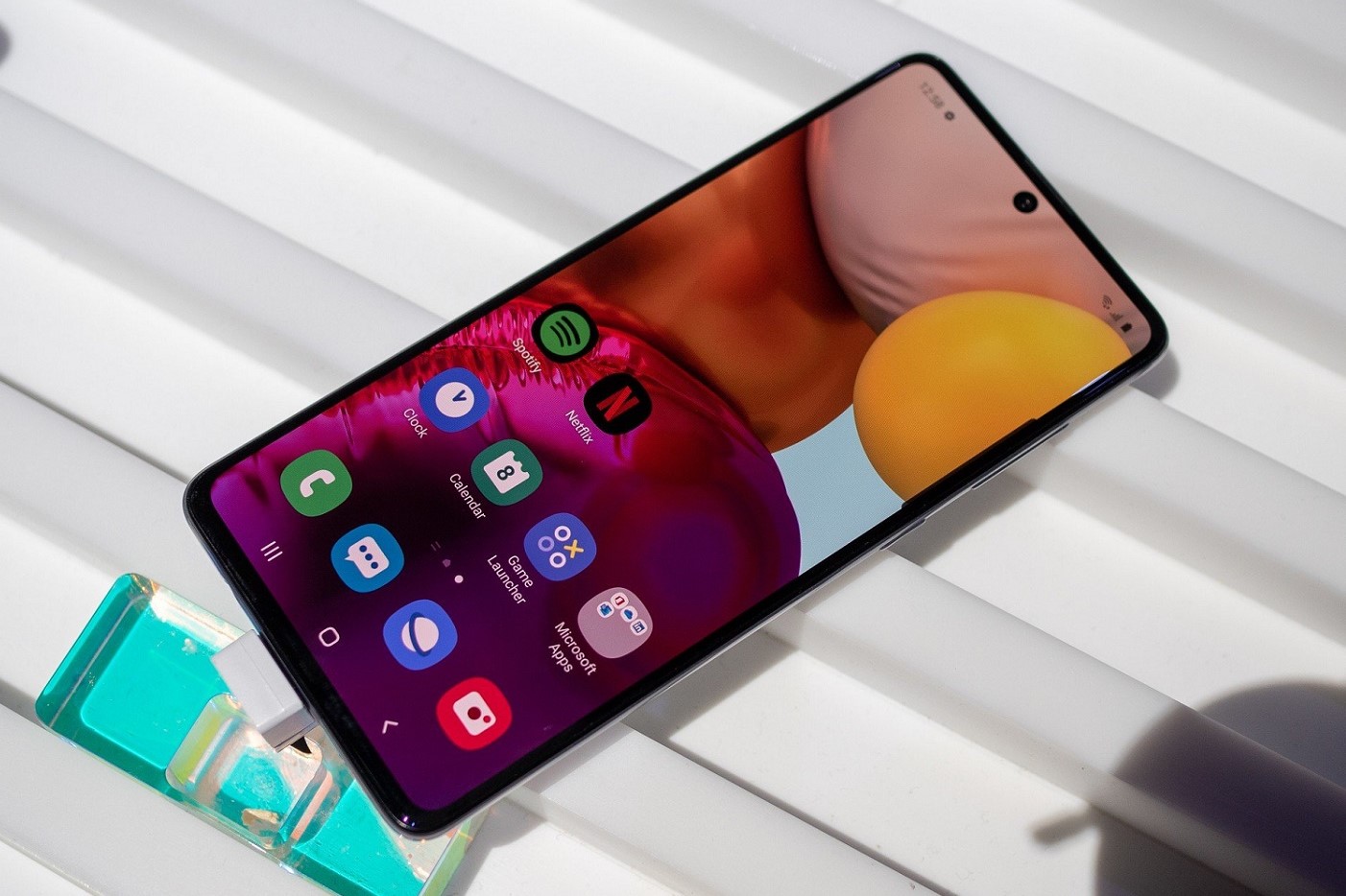 Samsung Galaxy A71 は Android 13 に移行します