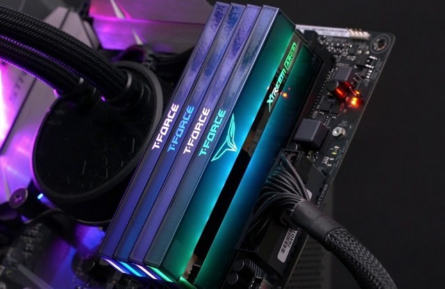 チーム グループが 256GB T-Force Xtreem ARGB DDR4 メモリ キットを発表