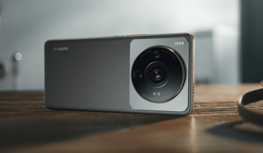 Xiaomi 13 UltraとXiaomi Mi Mix Fold 3は、16 GBのRAMと1 TBのフラッシュメモリを受け取ります