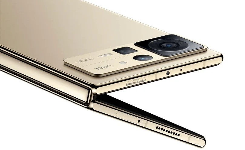 Xiaomi ha presentato lo smartphone di punta Mix Fold 2