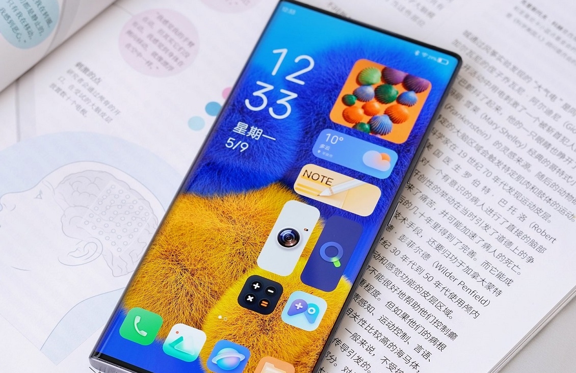 ZTEはフラッグシップスマートフォンAxon 40 Ultraを発表しました