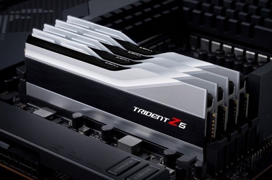 G.SKILL svela il kit di memoria più veloce al mondo: Trident Z5 DDR5-7000 con timing CL40