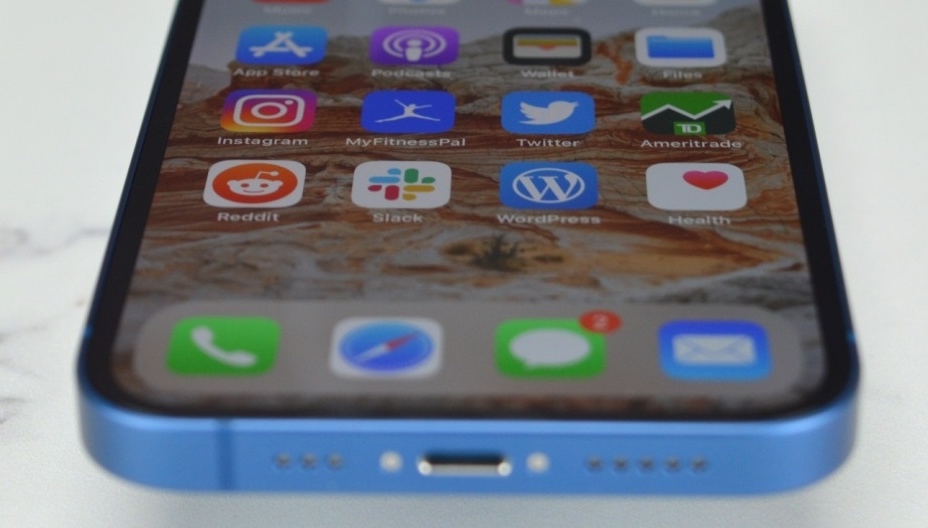 Apple sta testando un iPhone dotato di un connettore USB-C