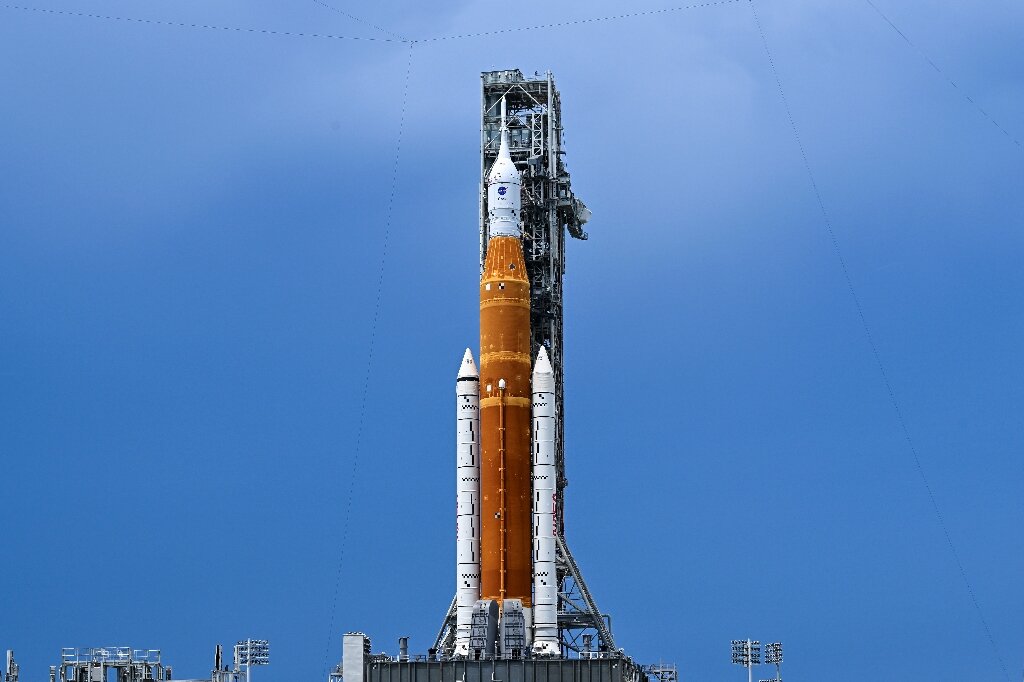 NASA는 화요일 폭풍으로 인한 아르테미스 1 미션의 시작을 취소합니다.