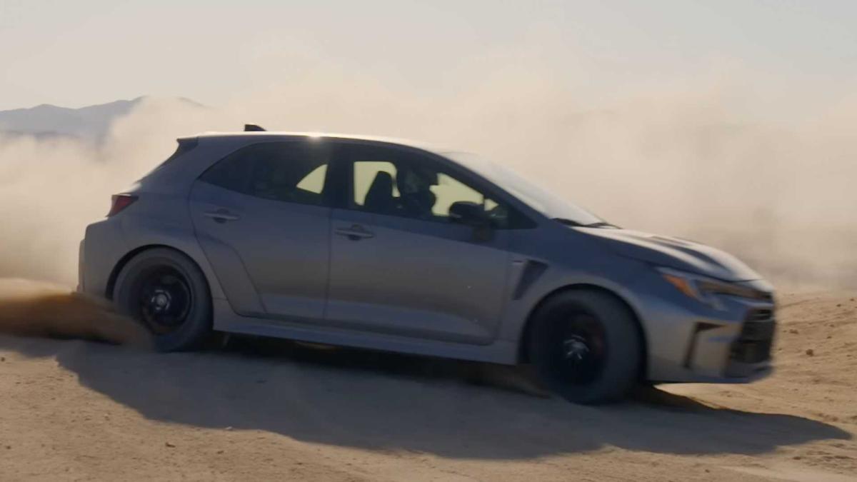 Drifter profissional mostrou do que o Toyota GR Corolla é capaz