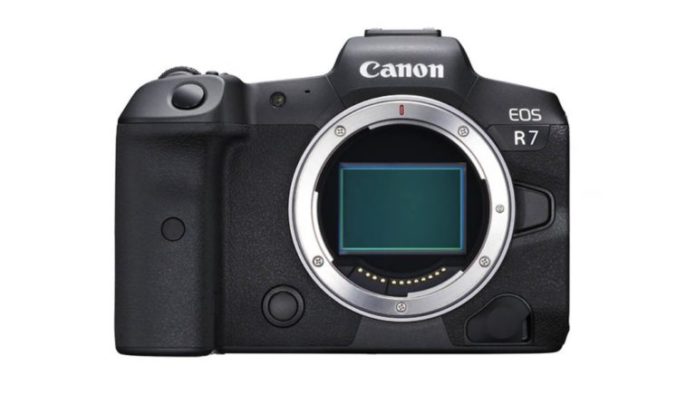 Die Canon EOS R7 wird noch vor Ende 2022 angekündigt