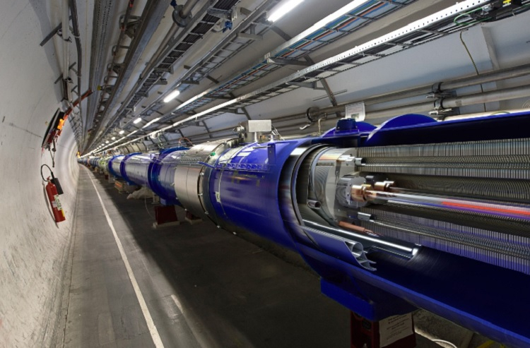 Il Large Hadron Collider si prepara ad accelerare a livelli record