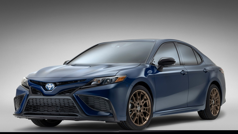 Toyota revela Camry 2023 com edição especial Nightshade para o mercado dos EUA