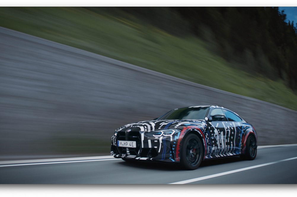 La BMW M ha introdotto una potente i4 con quattro motori elettrici