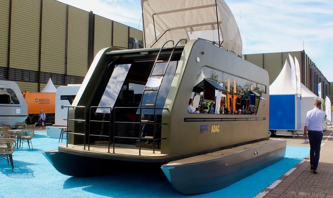 Caracat 모터홈은 바다 여행을 위한 쌍동선으로 쉽게 변형됩니다