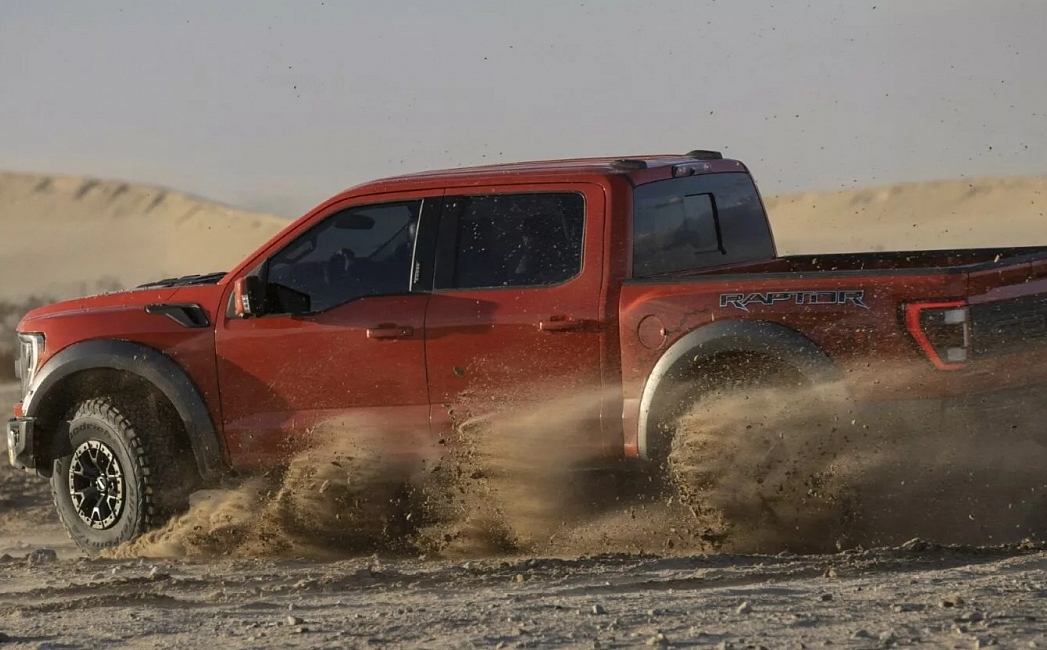 Ford F-150 Raptor R 2023 recebe motor 5.2L