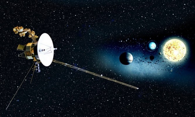 淡いブルーの点に戻る-32年前Voyager1はカメラを完全にオフにしました