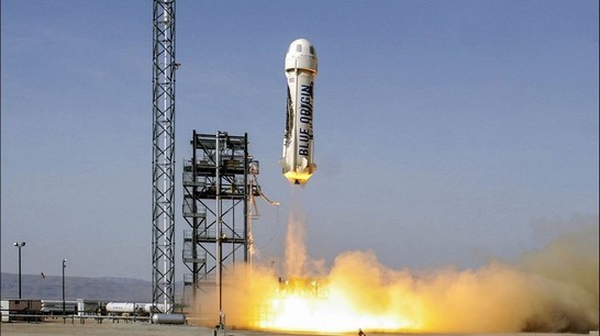 Não maior que 193 cm e não mais pesado que 109 kg - existem requisitos para turistas espaciais que desejam voar em um navio Blue Origin