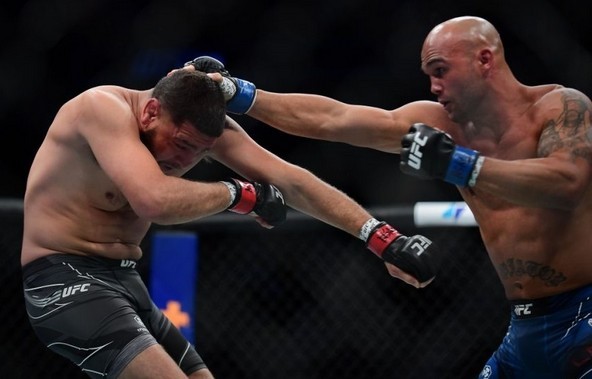 Conor McGregor kommentierte den Kampf zwischen Robbie Lawler und Nick Diaz