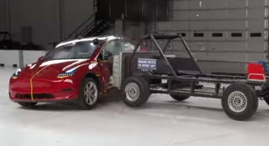 Tesla Model Y, 2022년형 올해의 가장 안전한 자동차로 선정