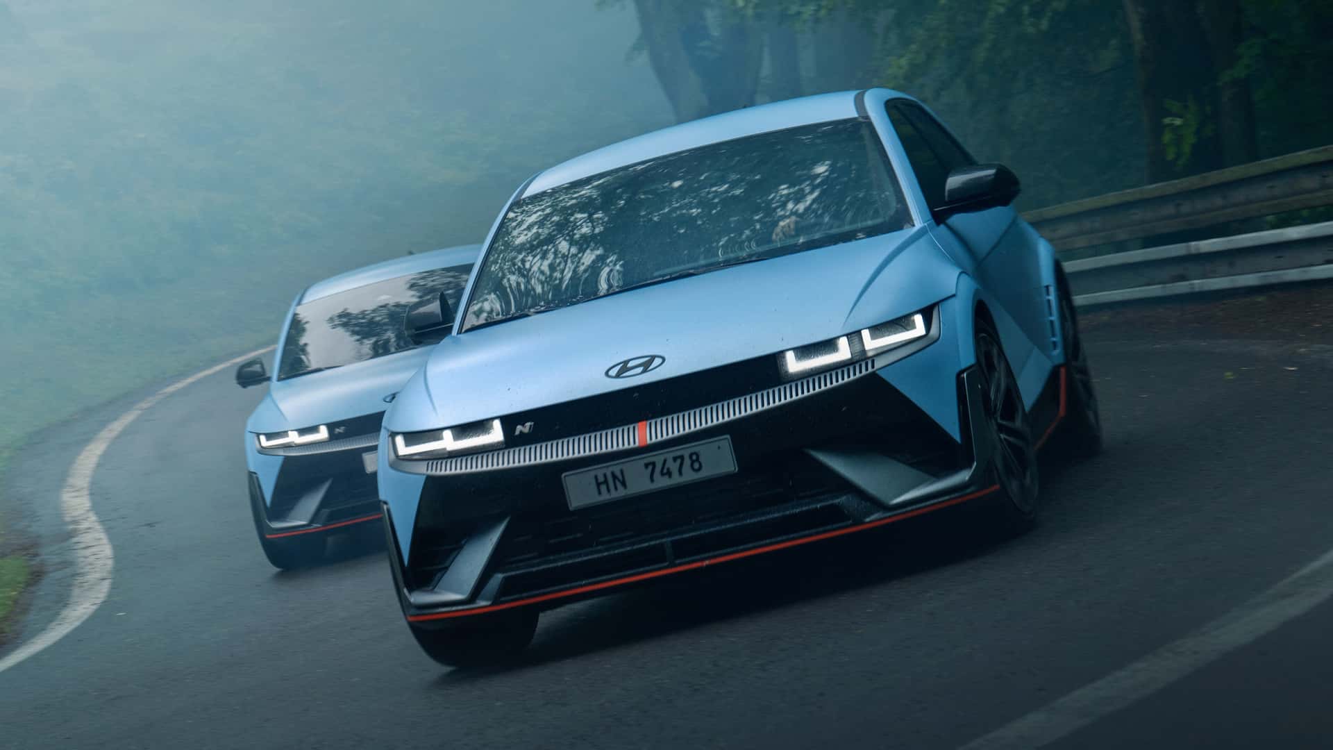 写真に示されているヒュンダイIoniq5N 2023