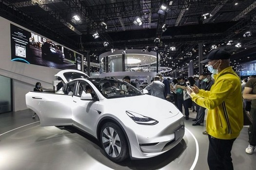 Tesla hat das günstigste Model Y herausgebracht, aber nur in China