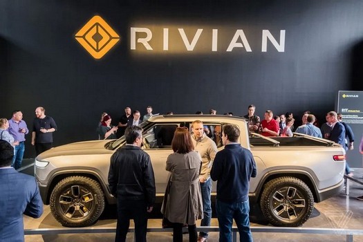 Rivian ha nuovamente posticipato l'inizio delle consegne del pick-up elettrico R1T - ora fino a settembre