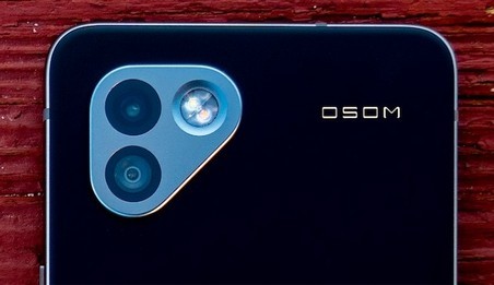 이전 Essential Phone 개발자는 새로운 개인 정보 보호 기능이 강화된 스마트폰을 공개합니다.
