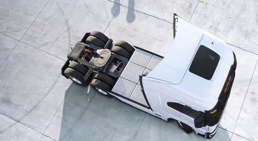 LG Energy Solution fornirà le batterie per i camion elettrici Nikola Tre