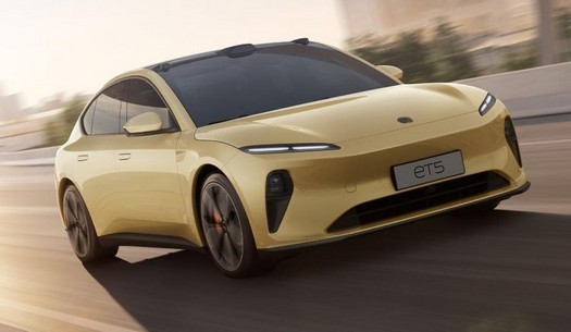 A empresa chinesa Nio apresentou o carro elétrico ET5 com uma reserva de marcha de mais de 1000 km