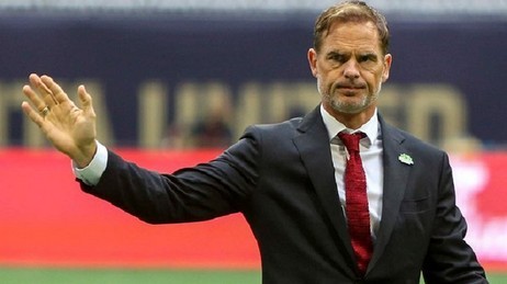 Frank de Boer retarda a mudança de Wijnaldum para Barcelona