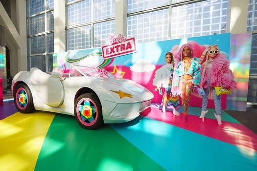 Barbie-Elektroauto in Originalgröße in Los Angeles auf der Fiat 500e Base vorgestellt