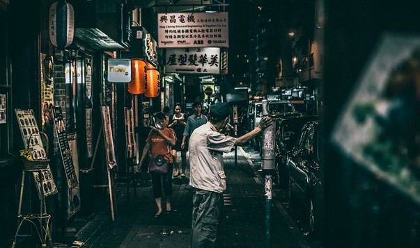 オリンピックに備えて、日本の居住者は二度住宅を奪われました