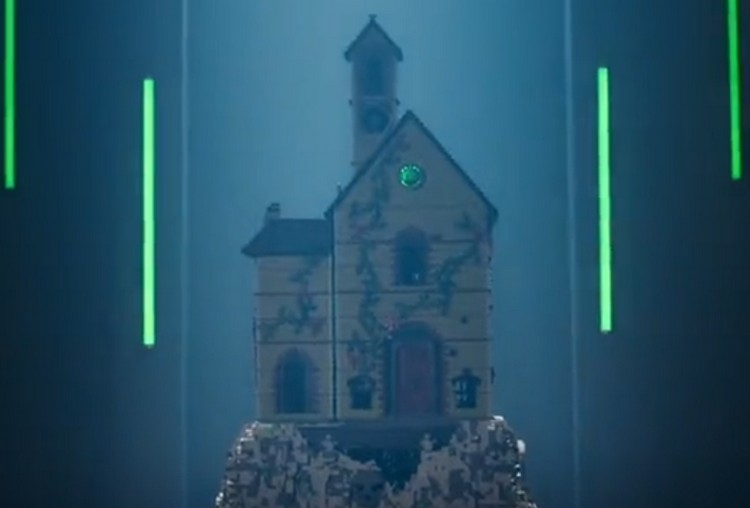 LEGO stellte einen riesigen Computer in Form eines Spukhauses vor