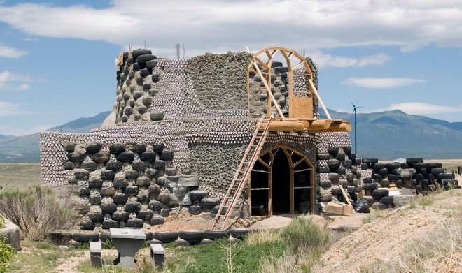 Le pareti dei pneumatici di scarto avevano la stessa resistenza del cemento