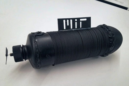 Amerikanische Wissenschaftler haben die längste elastische Batterie der Welt mit der Dicke eines Fadens entwickelt