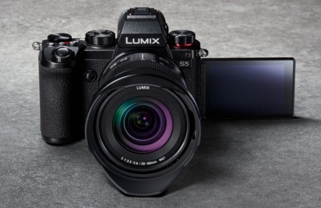 La caméra Panasonic S5H peut avoir un capteur de 15 mégapixels