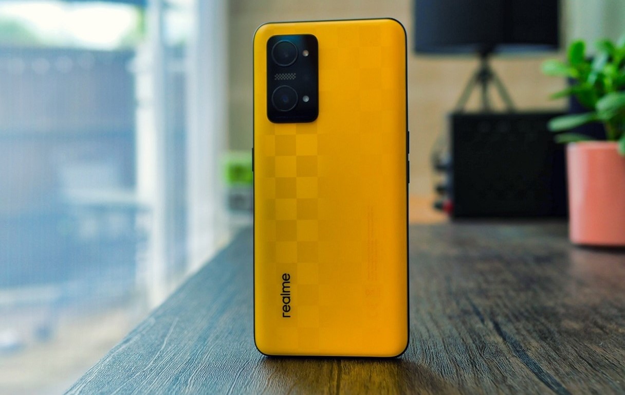 Realme GT Neo 5T pode ser o primeiro smartphone com carregamento rápido de 240W