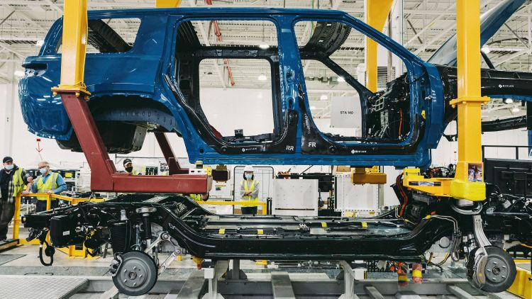 Il produttore di auto elettriche Rivian taglierà il 6% della forza lavoro